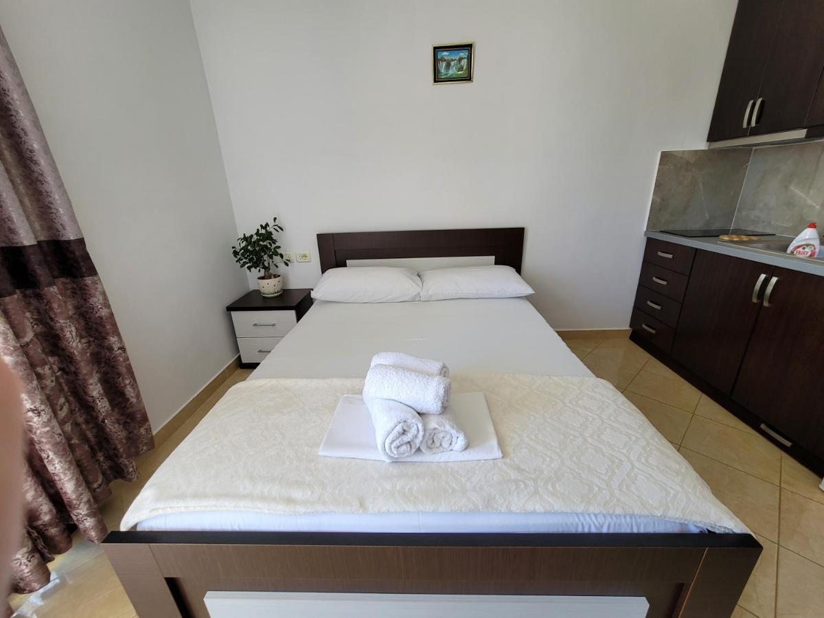 Guesthouse Redilka Ksamil Esterno foto