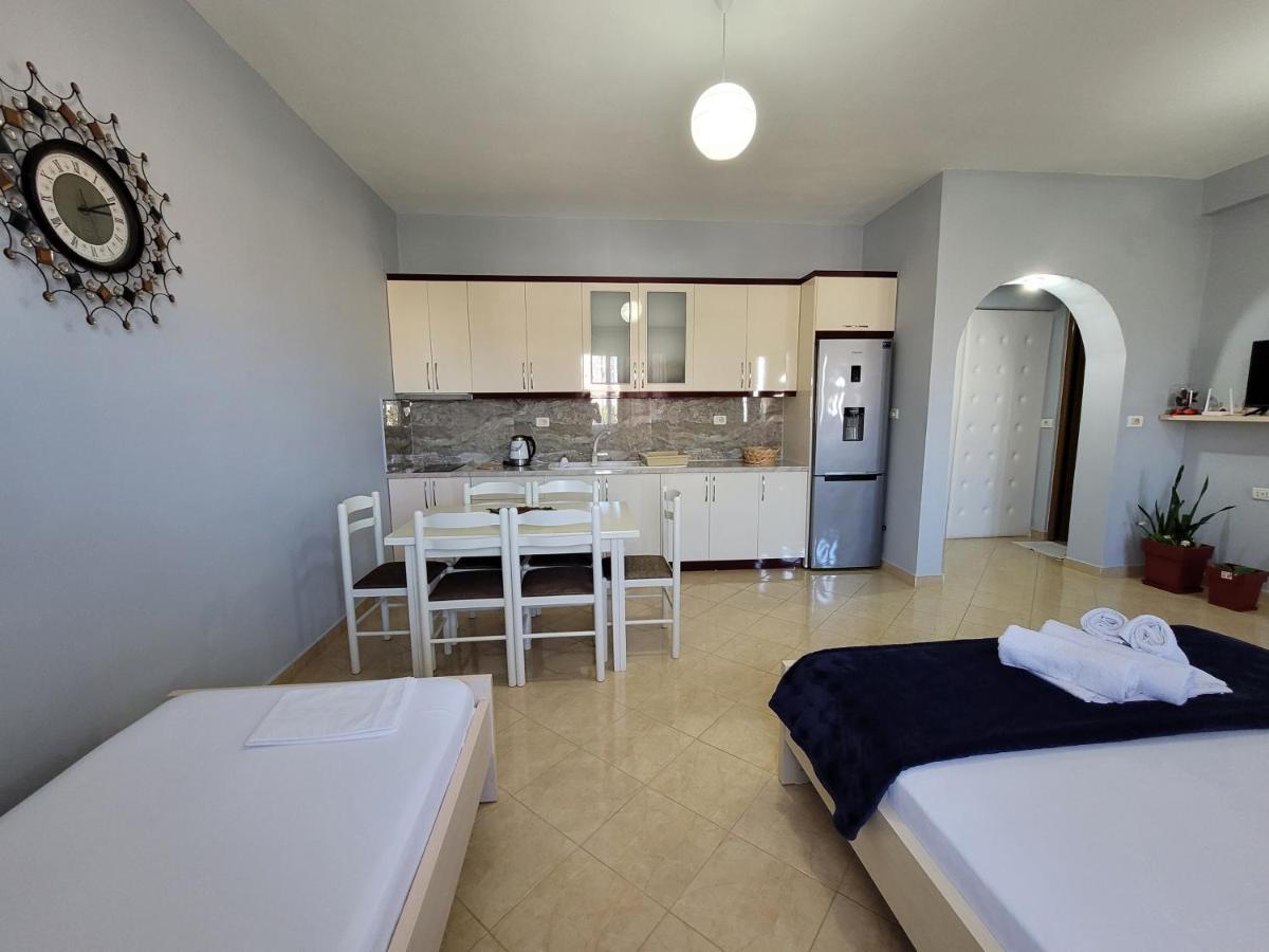Guesthouse Redilka Ksamil Esterno foto