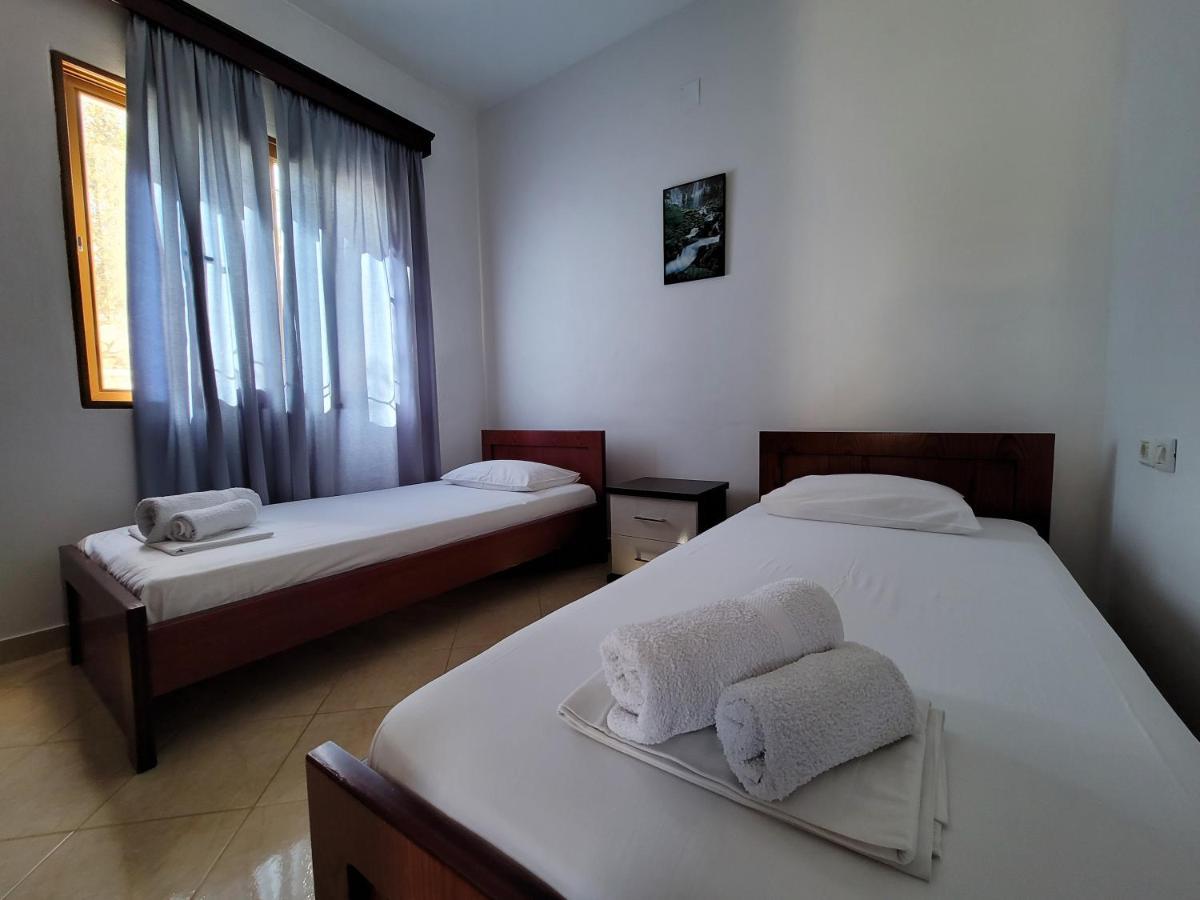 Guesthouse Redilka Ksamil Esterno foto
