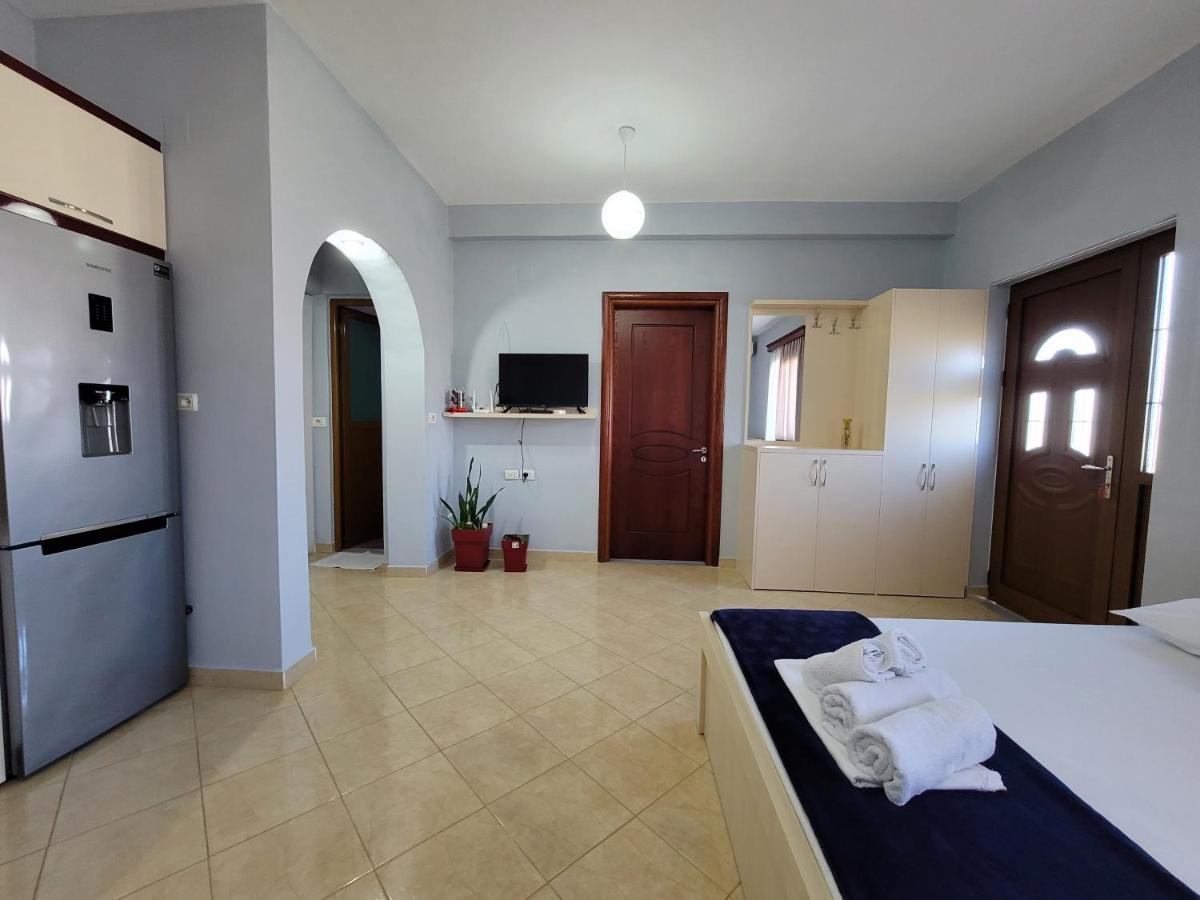 Guesthouse Redilka Ksamil Esterno foto