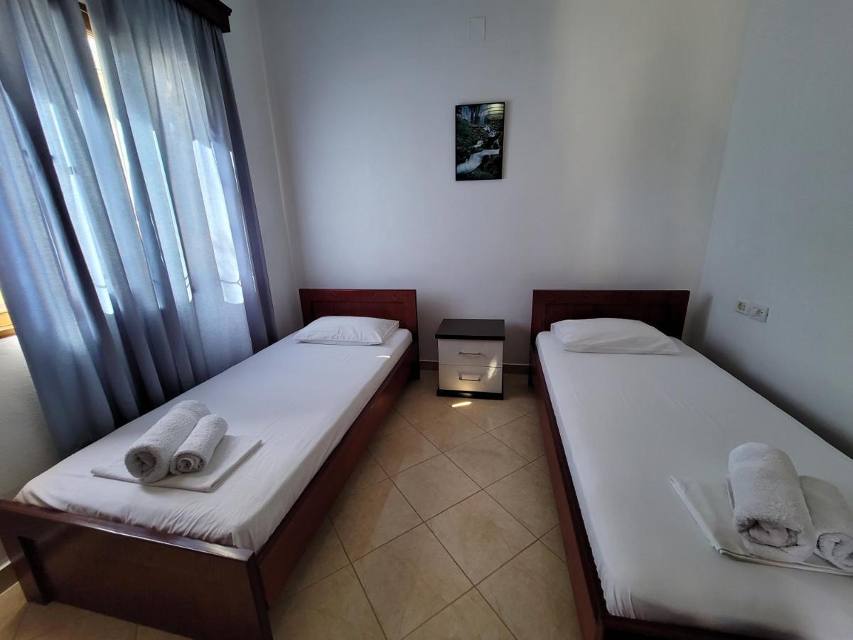 Guesthouse Redilka Ksamil Esterno foto