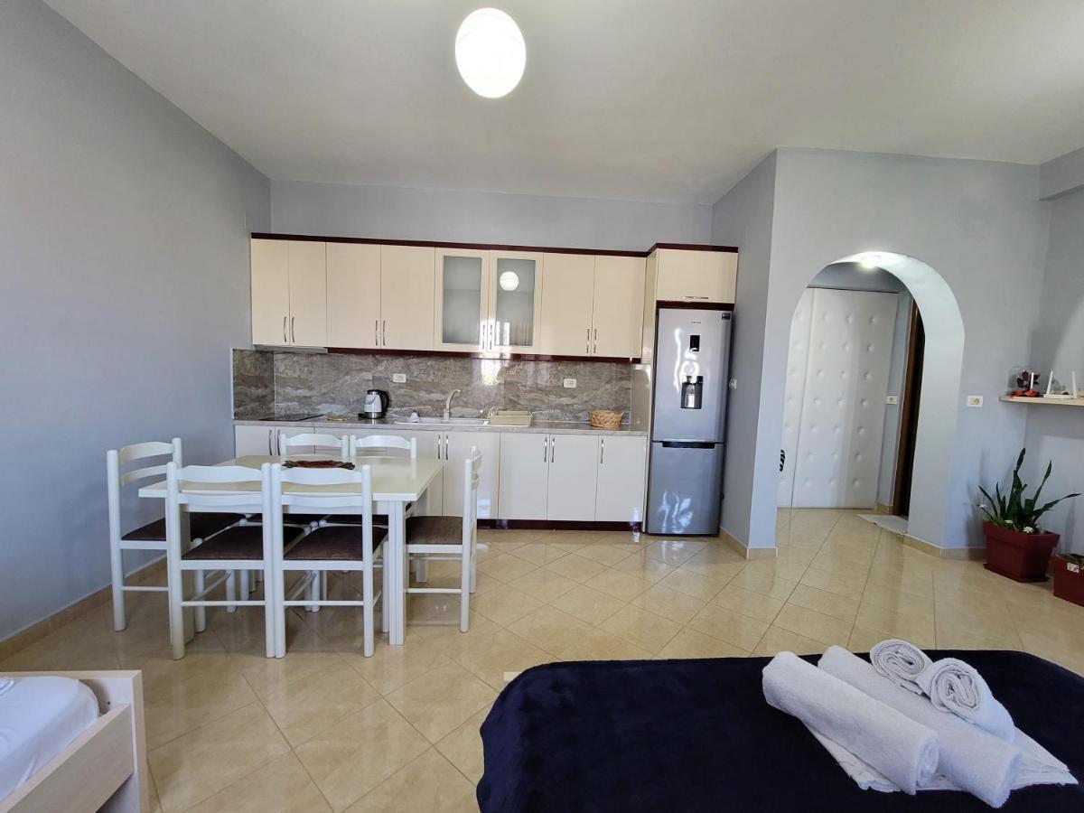Guesthouse Redilka Ksamil Esterno foto