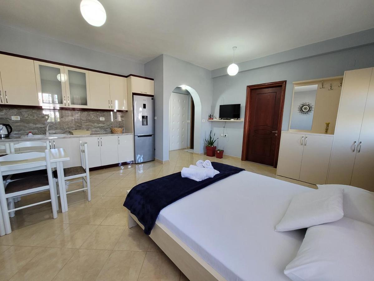 Guesthouse Redilka Ksamil Esterno foto