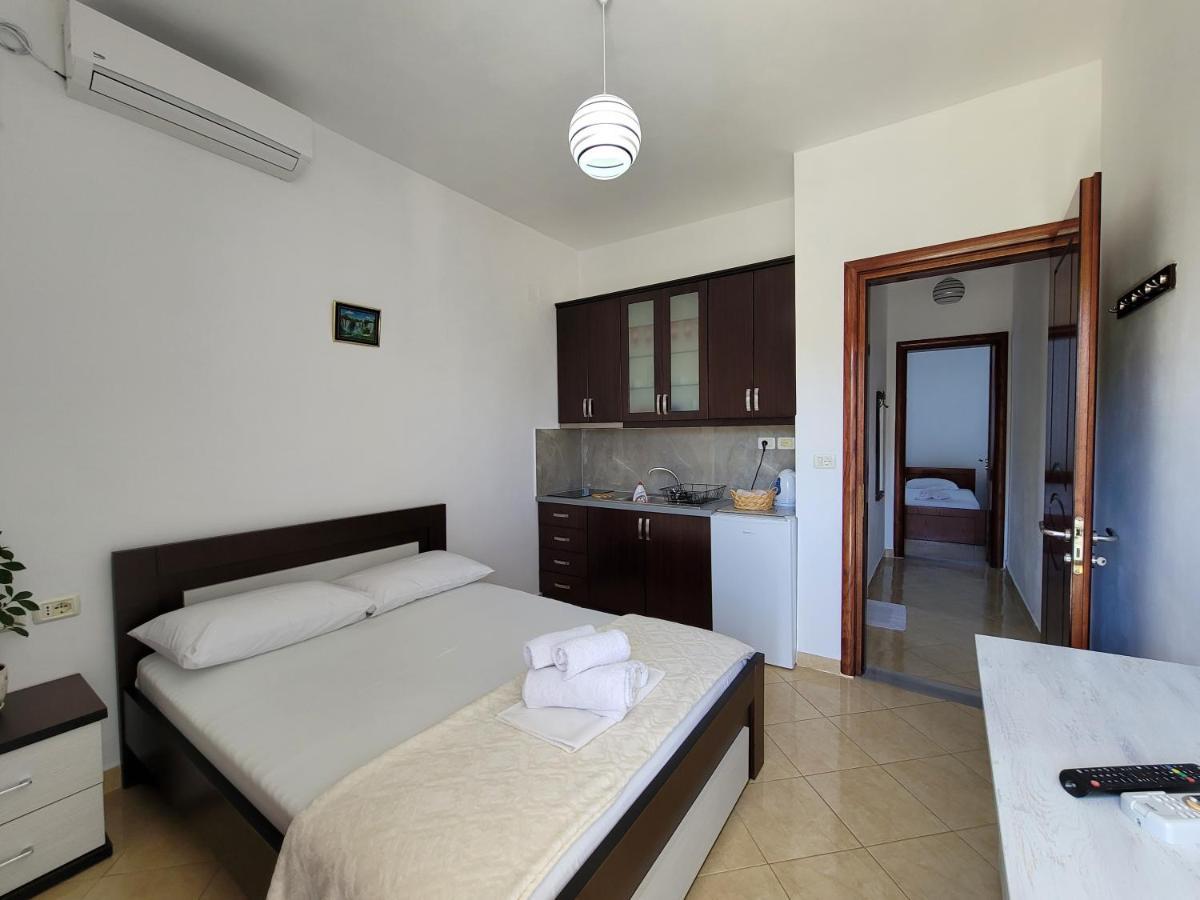 Guesthouse Redilka Ksamil Esterno foto
